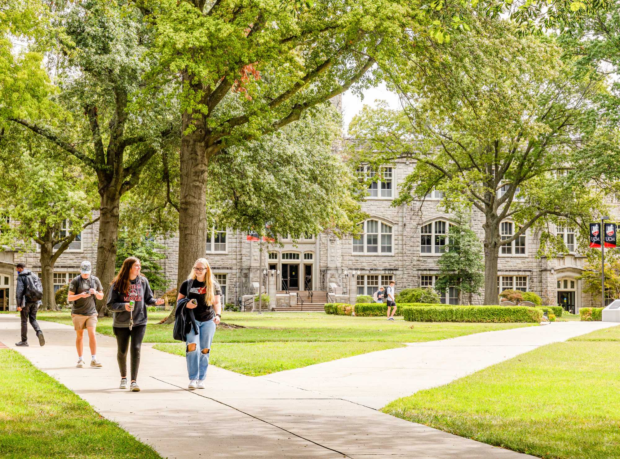 Students-walking Students walking around campus